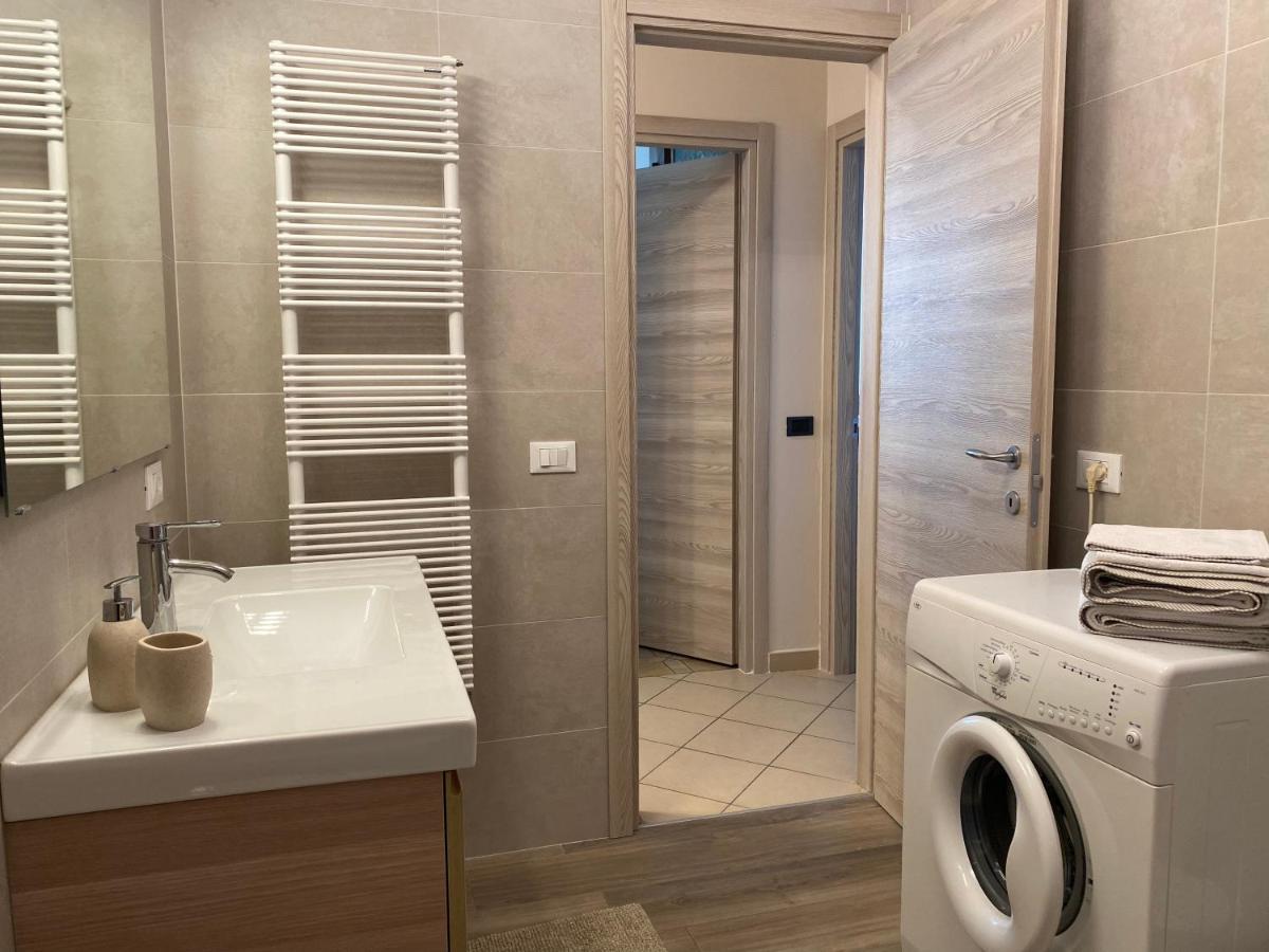Flowers & Garden Apartment Con Vista Lago 马内尔巴 外观 照片