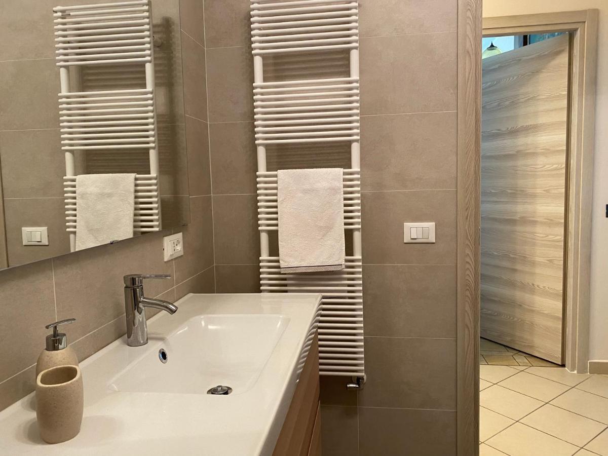 Flowers & Garden Apartment Con Vista Lago 马内尔巴 外观 照片