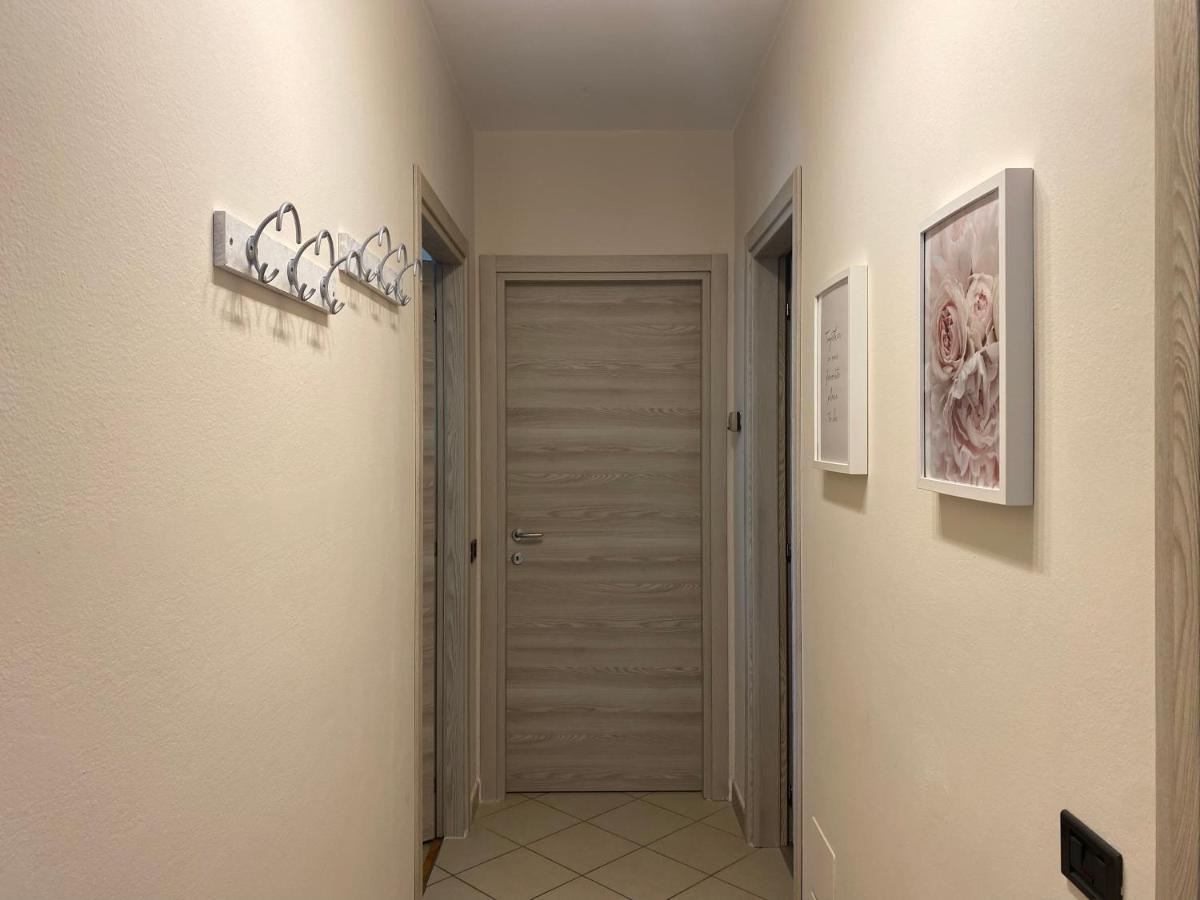 Flowers & Garden Apartment Con Vista Lago 马内尔巴 外观 照片